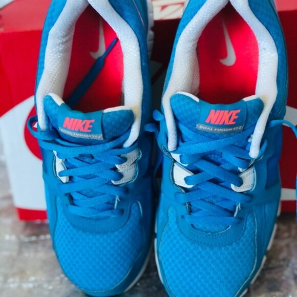 Nike dual fusion ST2 running shoes - Picture 2 of 8